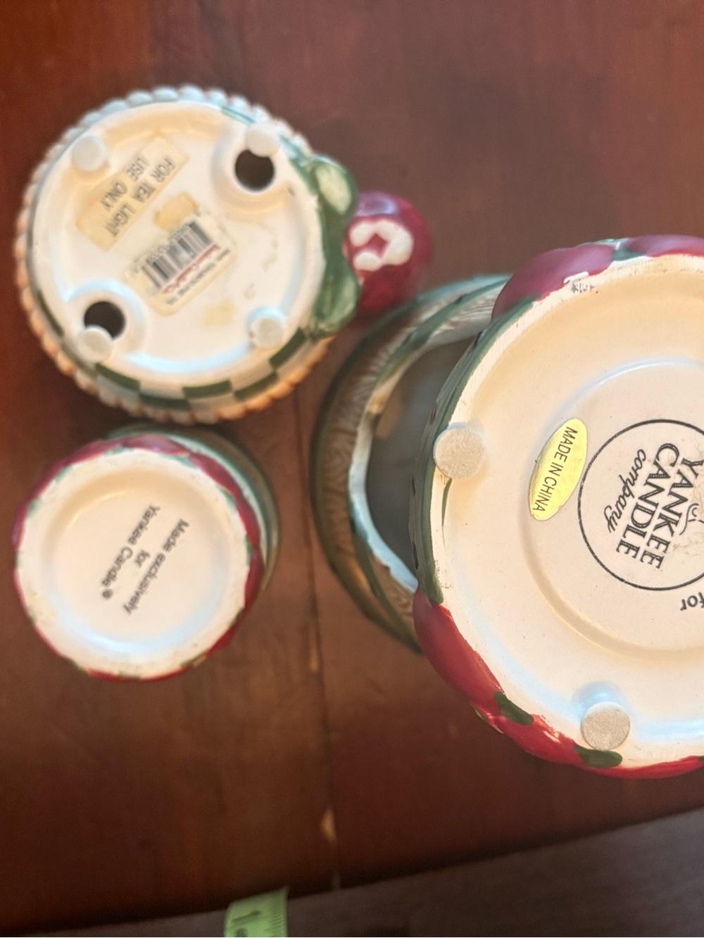 Yankee Candle Ceramic Apple-Themed Wax Warmer & Matching Holders - Picture 7 of 7